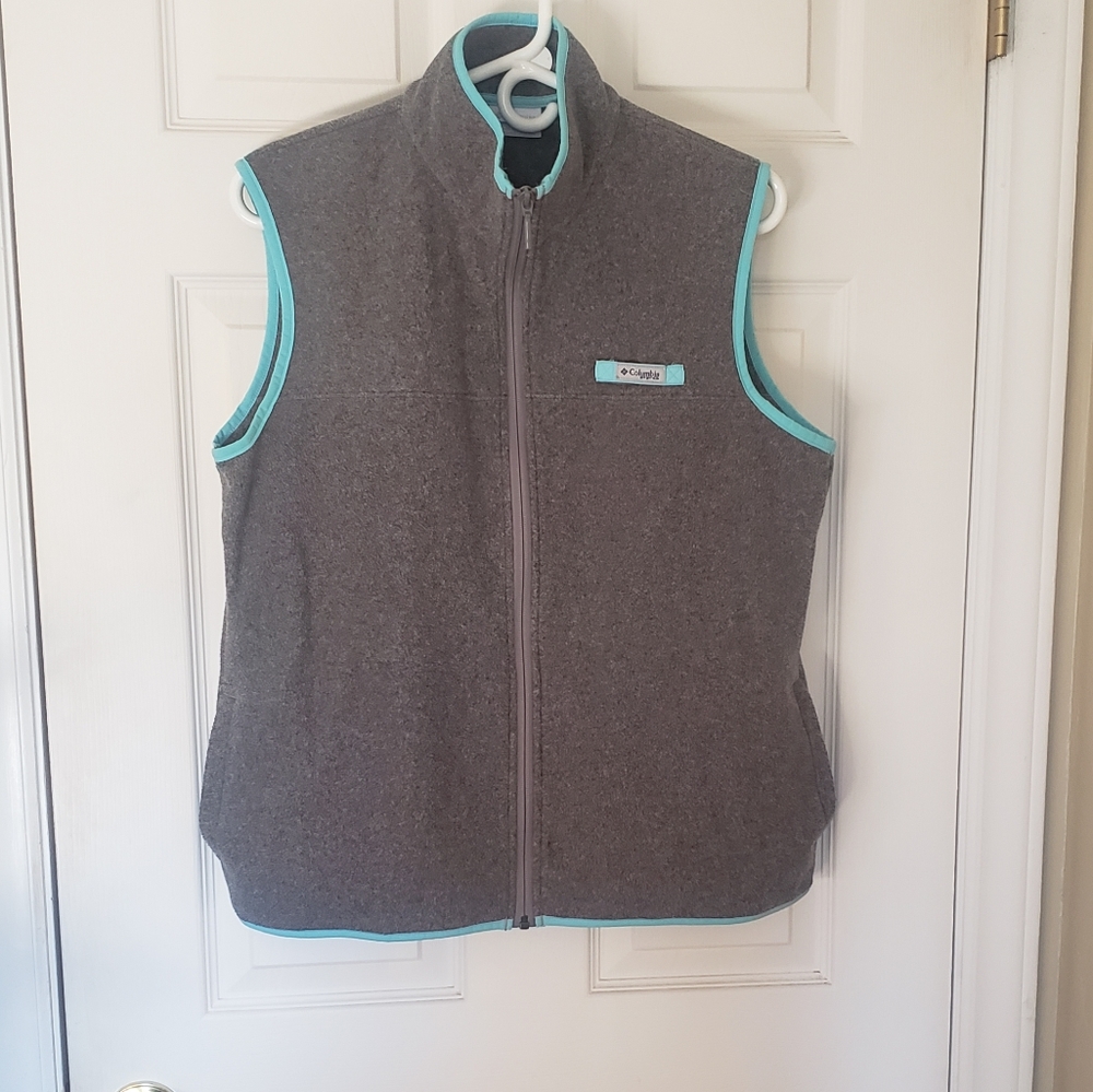 Columbia Vest "Like New" - Picture 3 of 8